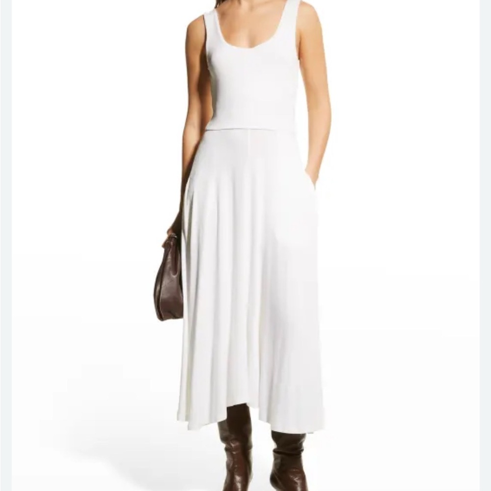 Vince White Knit Stretch  Sleeveless Dress